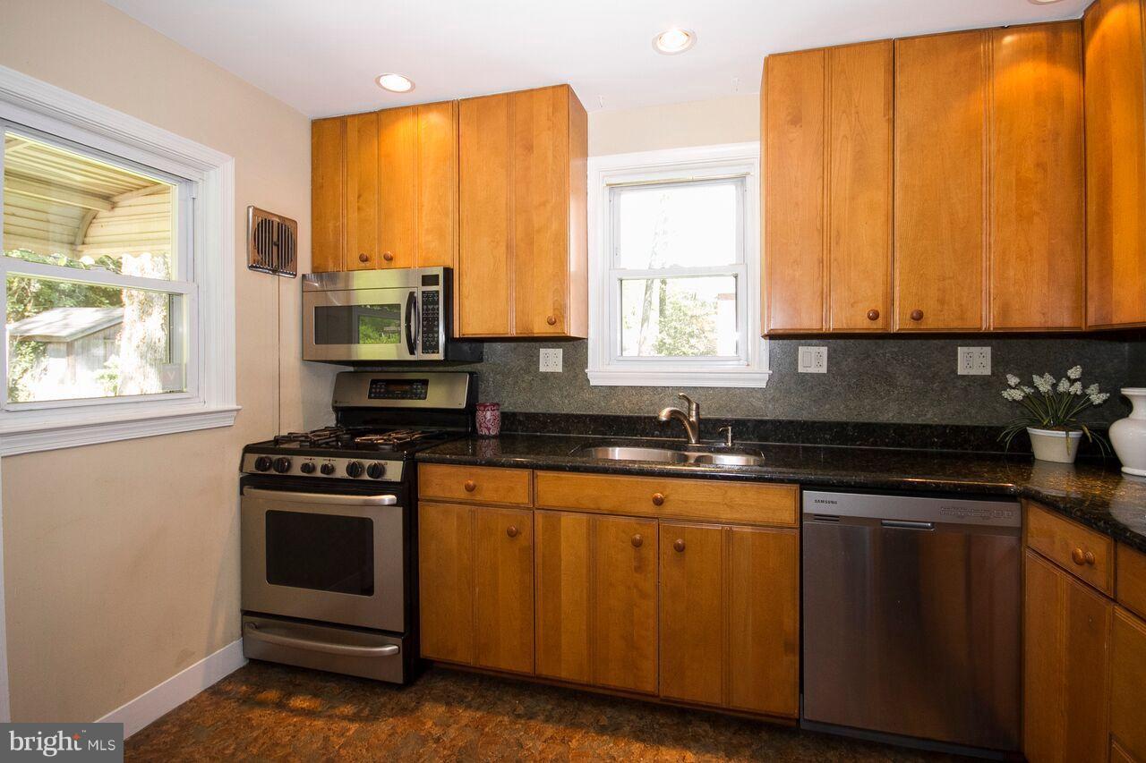 58 Dungarrie Road Baltimore, MD 21228 - Photo 13 of 30 Kitchen