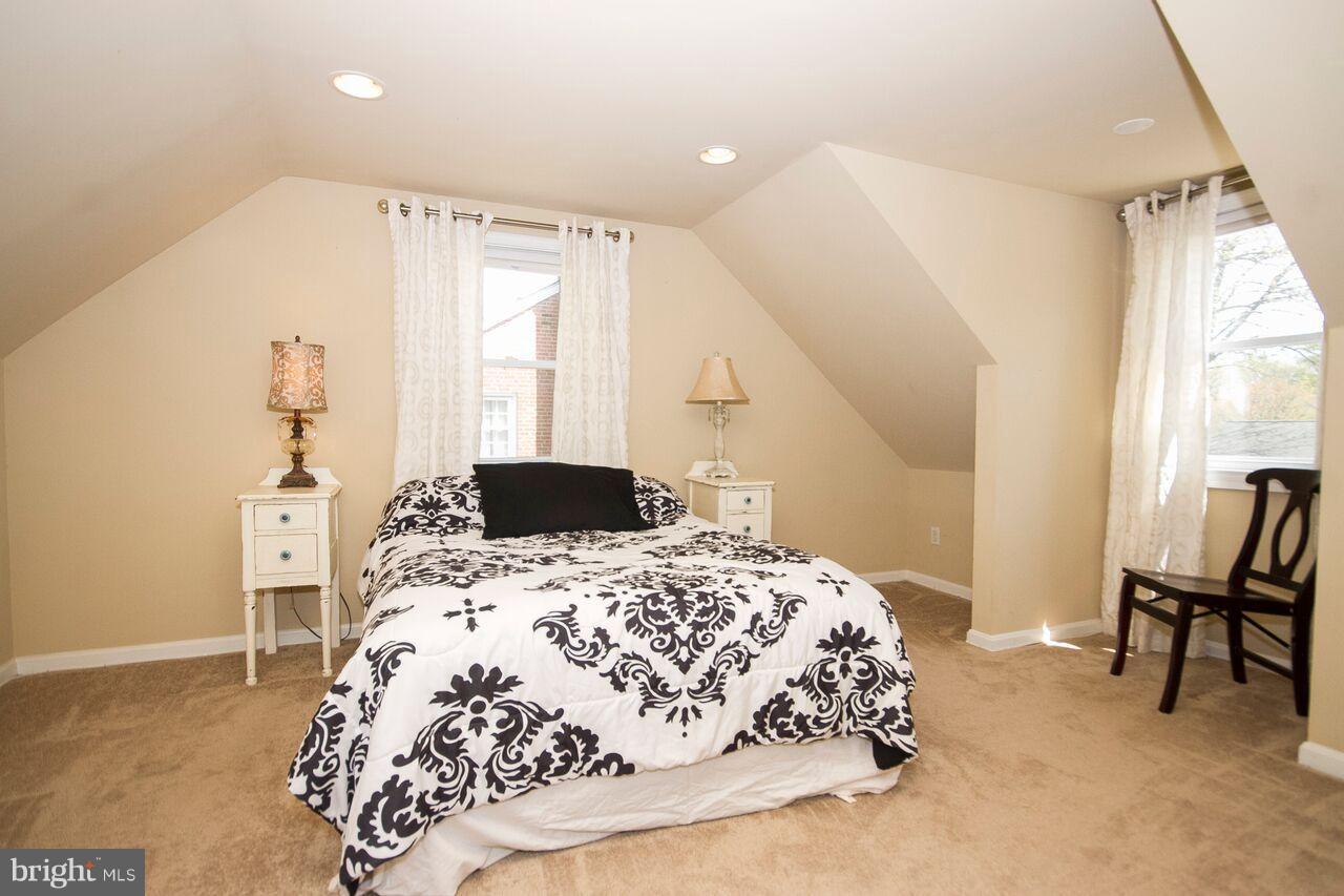 58 Dungarrie Road Baltimore, MD 21228 - Photo 17 of 30 Bedroom