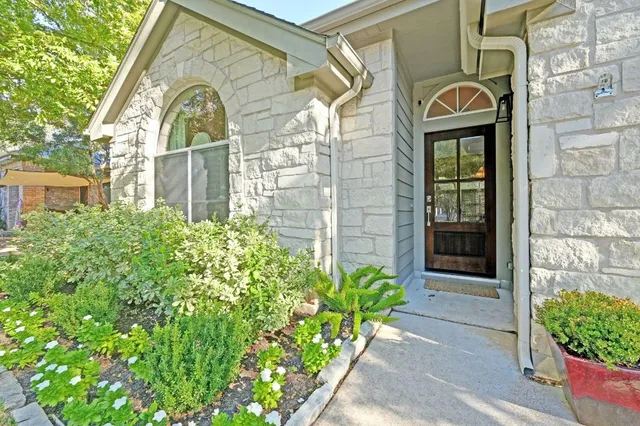 $750,000 | 5400 Painted Shield Drive, Austin, TX 78735