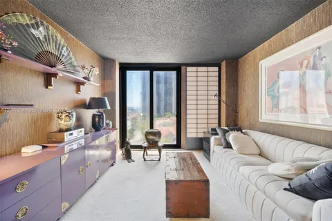 $499,900 | 19667 Turnberry Way, Unit 7B, Aventura, FL 33180