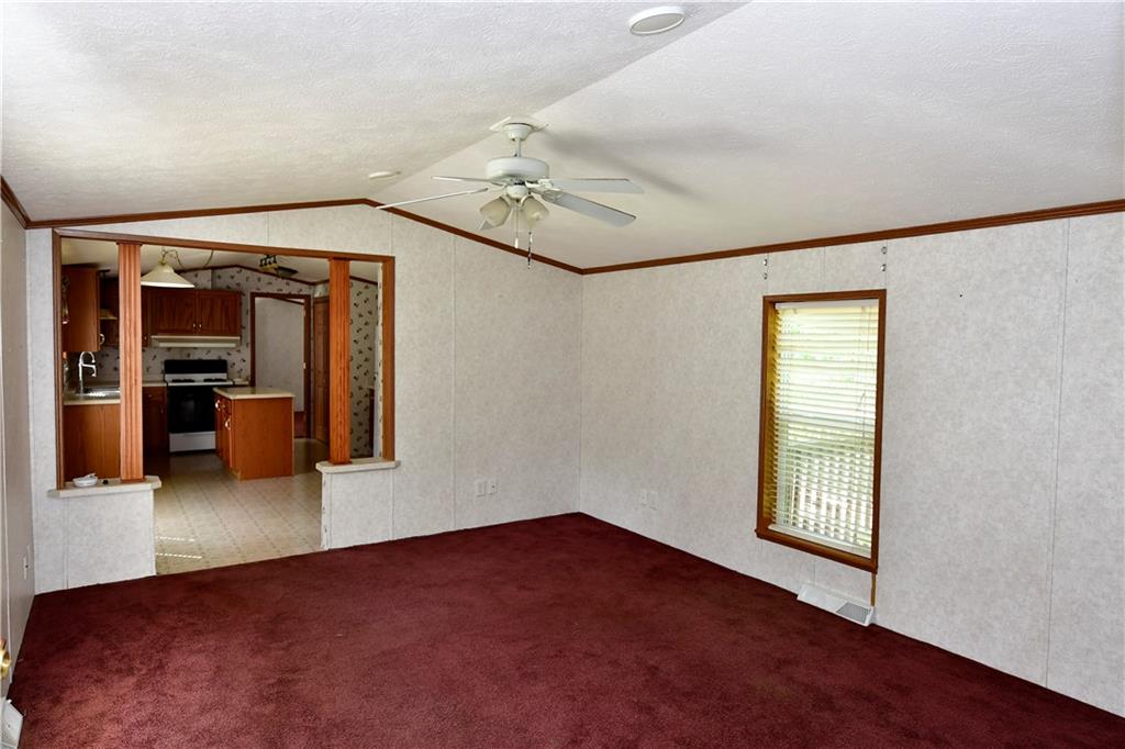 604 Deana Way Rochester, PA 15074 - Photo 10 of 22 an empty room with windows and closet