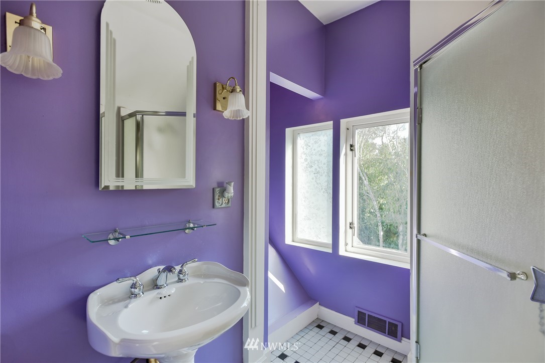 929 North 84th Street Seattle, WA 98103 - Photo 19 of 24 Gallery Image 19