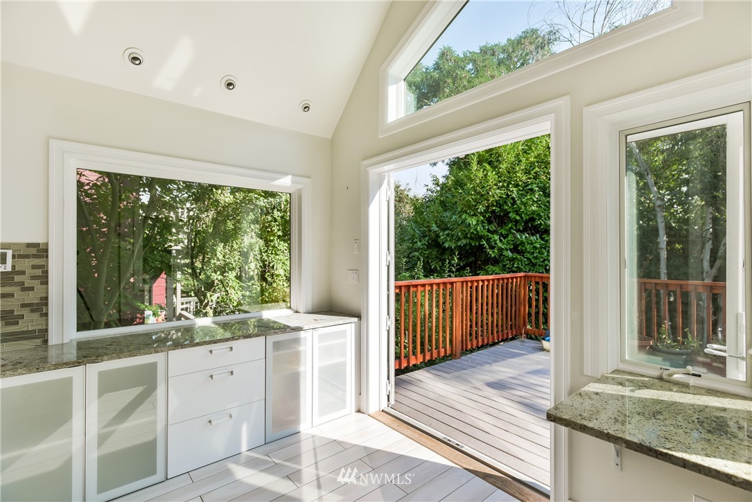 929 North 84th Street Seattle, WA 98103 - Photo 3 of 24 Gallery Image 3