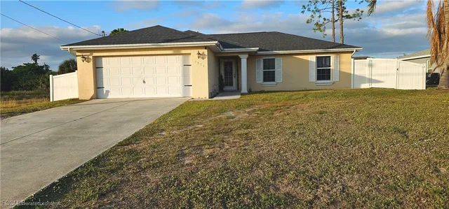$264,900 | 3910 23rd Street Southwest, Lehigh Acres, FL 33976