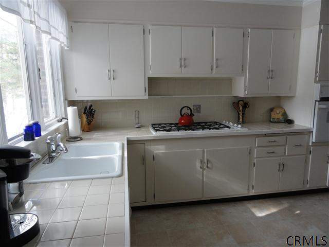 10 Clarkson Road Bethlehem, NY 12054 - Photo 7 of 15 Photo 7