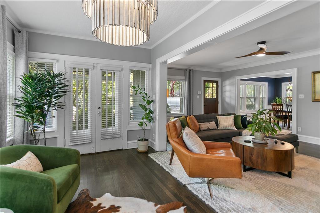 6234 Valley Road Kansas City, MO 64113 - Photo 10 of 81 Gallery Image 10