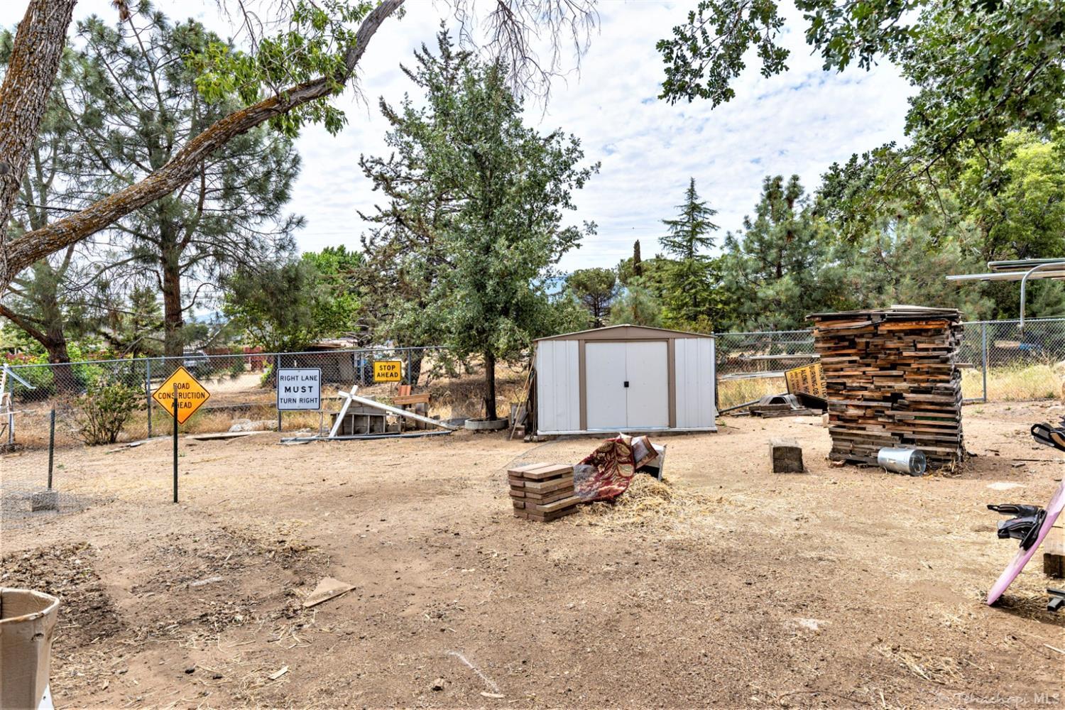22511 Mariposa Road Tehachapi, CA 93561 - Photo 23 of 23 Gallery Image 23