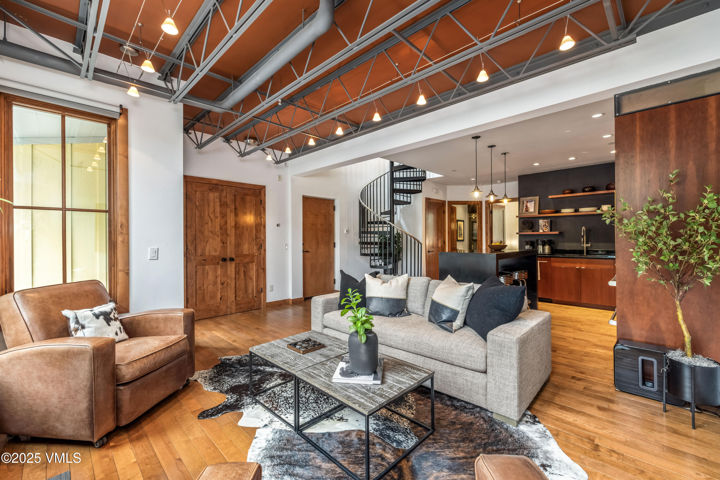 421 Main Street, Unit R2 Minturn, CO 81645 - Photo 11 of 29 HR. 421 Main St R2. 09