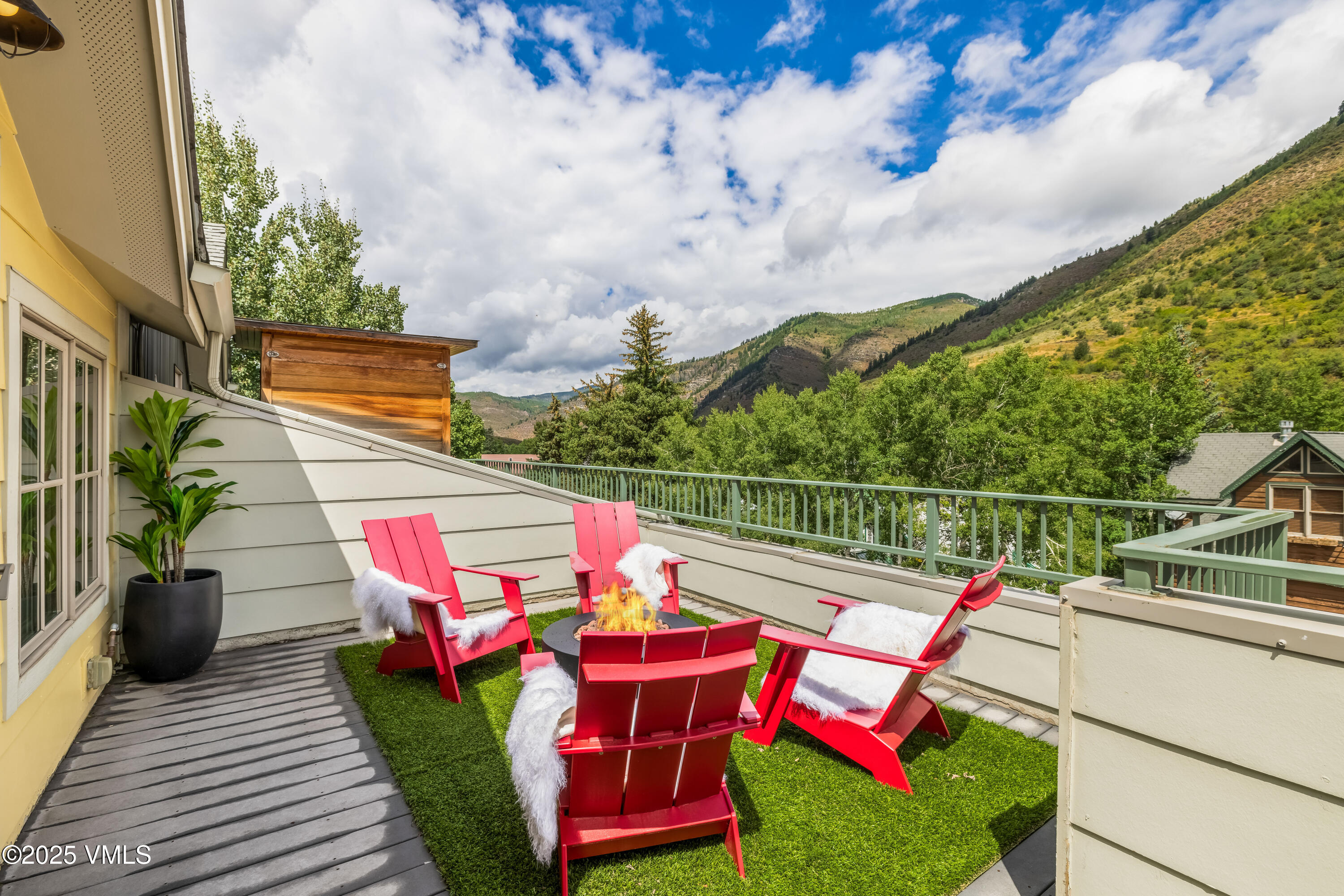 421 Main Street, Unit R2 Minturn, CO 81645 - Photo 25 of 29 HR. 421 Main St R2. 23