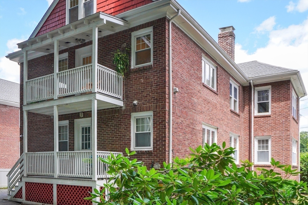 39 Channing Road, Unit 2 Belmont, MA 02478 - Photo 3 of 3 Gallery Image 3