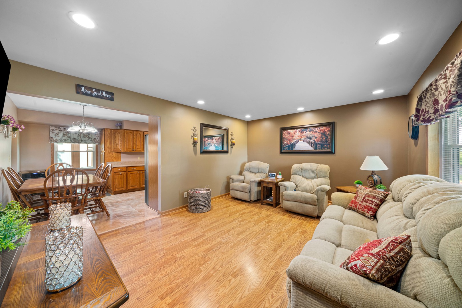 14893 Plank Road Sycamore, IL 60178 - Photo 14 of 33 a living room with furniture and a flat screen tv