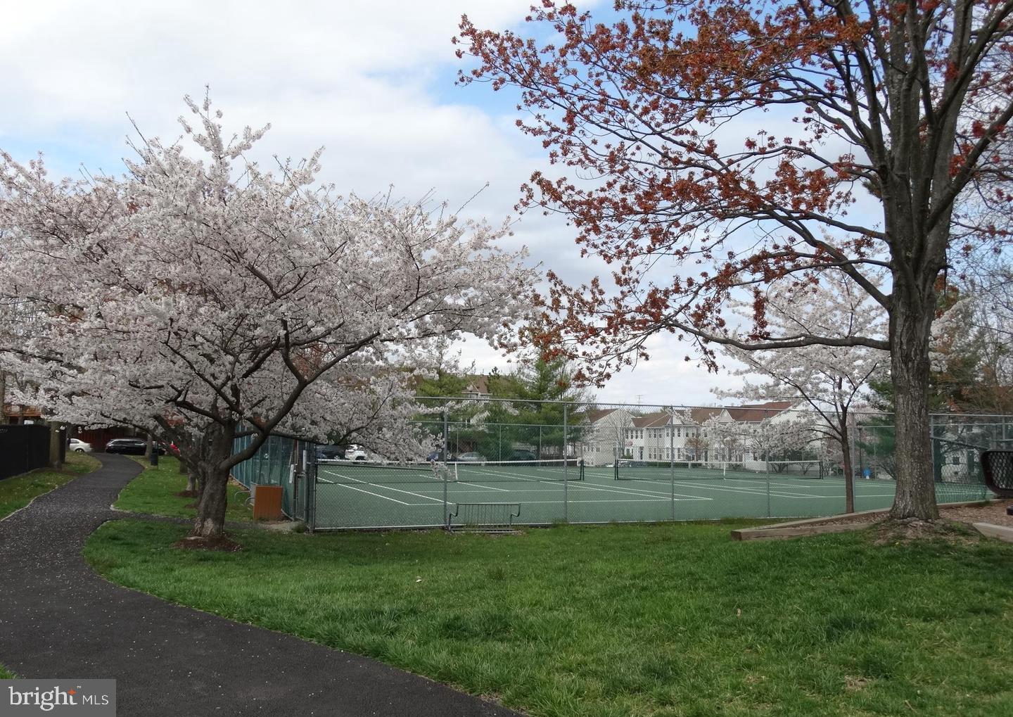 14807 Rydell Road, Unit B1 Centreville, VA 20121 - Photo 23 of 23 Community features