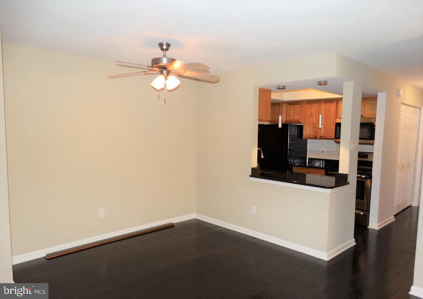 14807 Rydell Road, Unit B1 Centreville, VA 20121 - Photo 4 of 23 Dining area