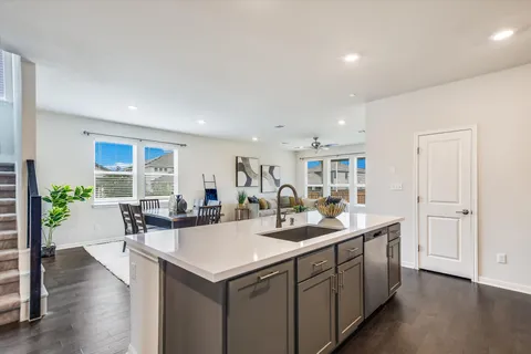$564,900 | 512 Voyage Trace, Leander, TX 78641