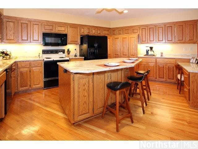 25 Nord Cir Road North Oaks, MN 55127 - Photo 7 of 18