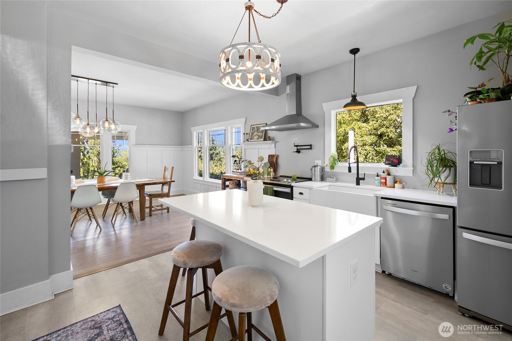 16832 McIntyre Road Southwest Vashon, WA 98070 - Photo 14 of 38 a large kitchen with a table and chairs