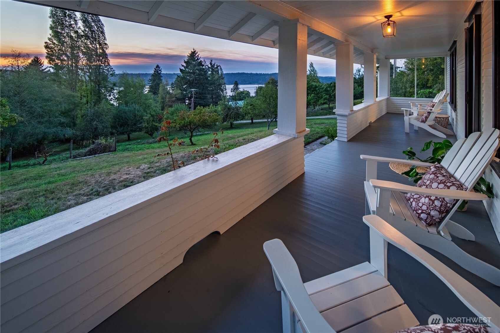 16832 McIntyre Road Southwest Vashon, WA 98070 - Photo 2 of 38