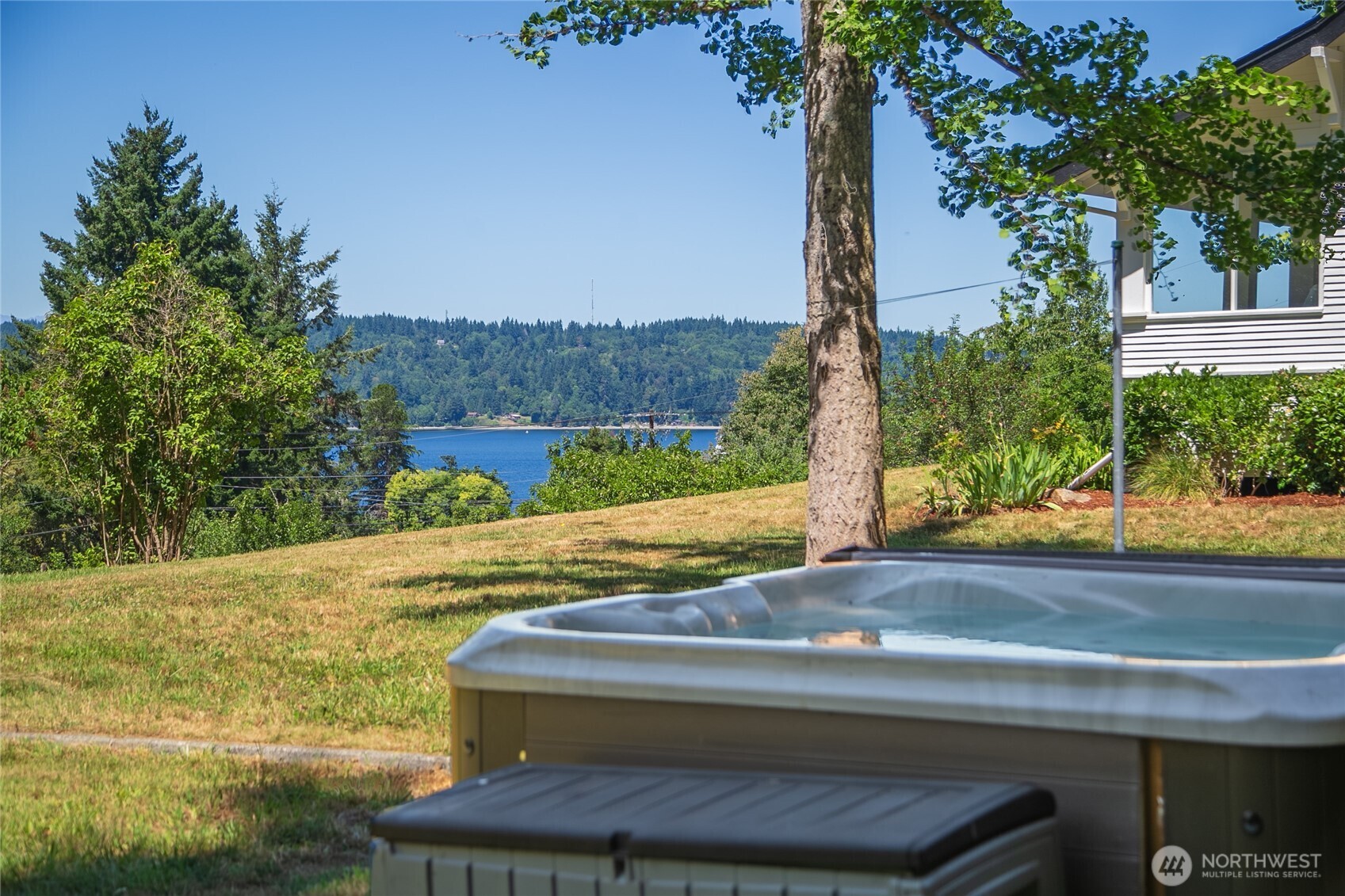 16832 McIntyre Road Southwest Vashon, WA 98070 - Photo 28 of 38 a view of a yard with plants