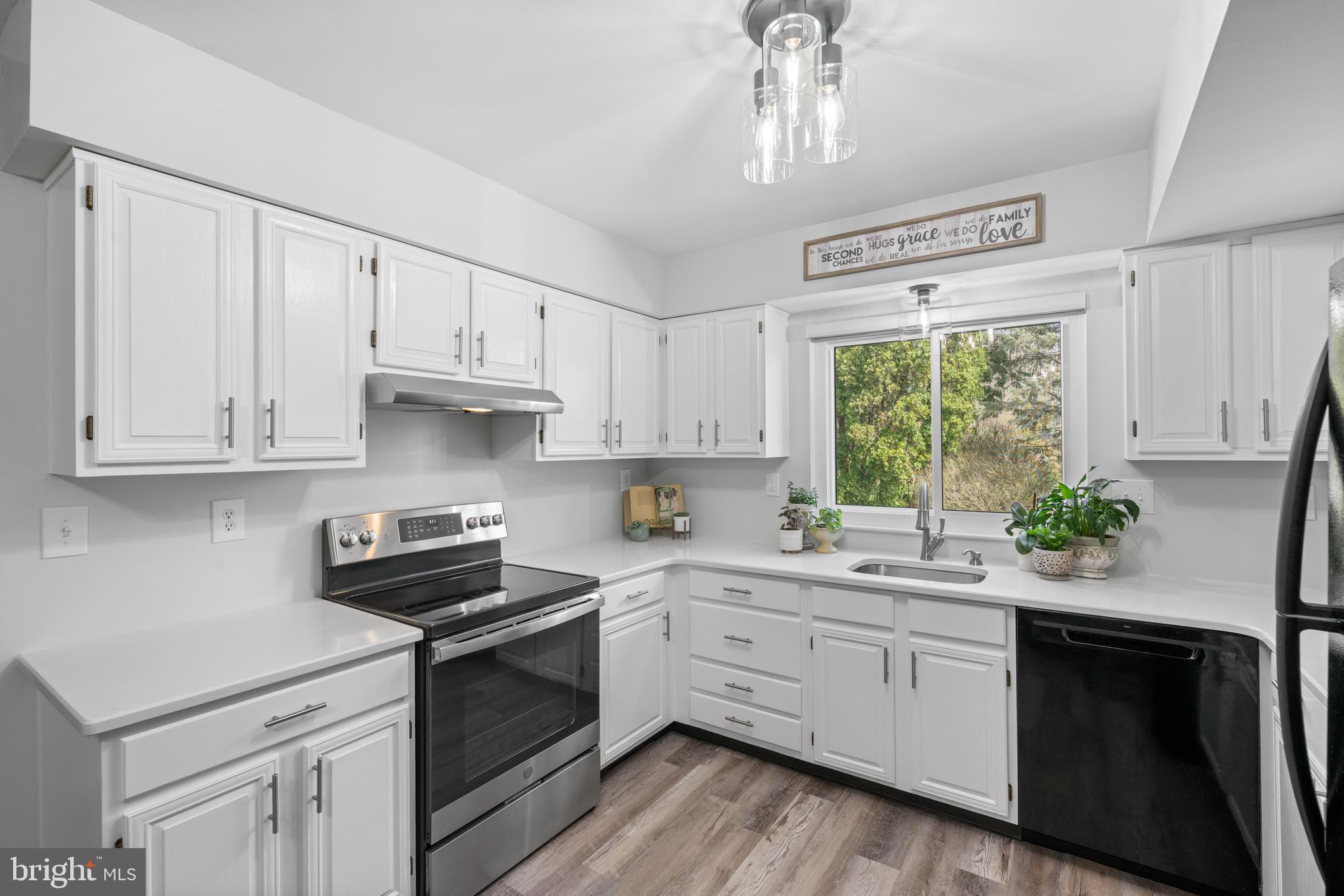 2809 Eagle Road, Unit 2809 West Chester, PA 19382 - Photo 6 of 24 Kitchen