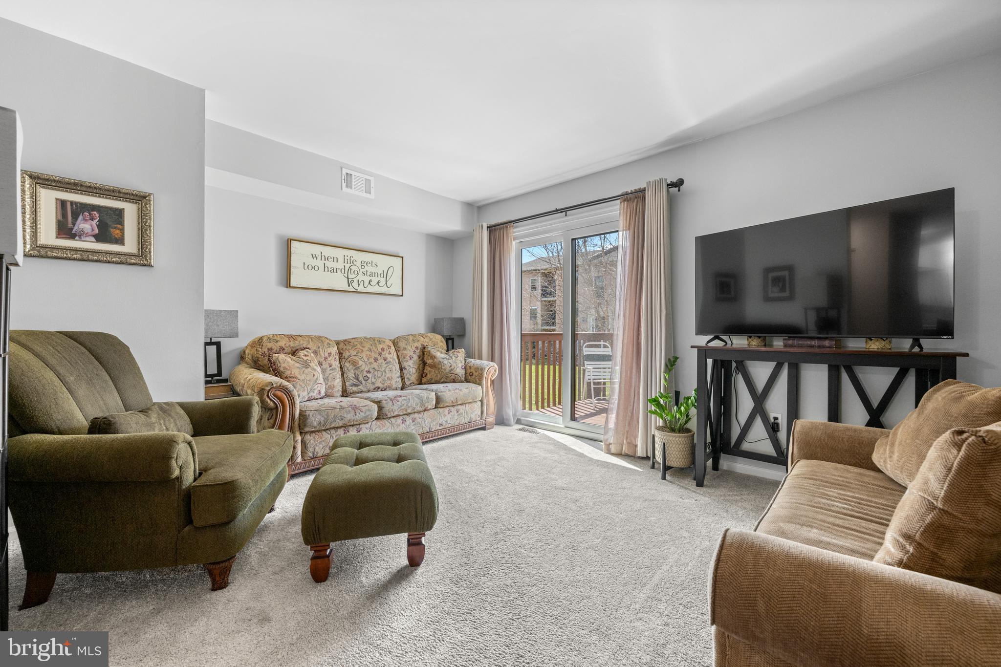 2809 Eagle Road, Unit 2809 West Chester, PA 19382 - Photo 8 of 24 Living Room