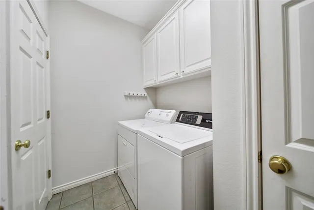 a view of a partially built entryway