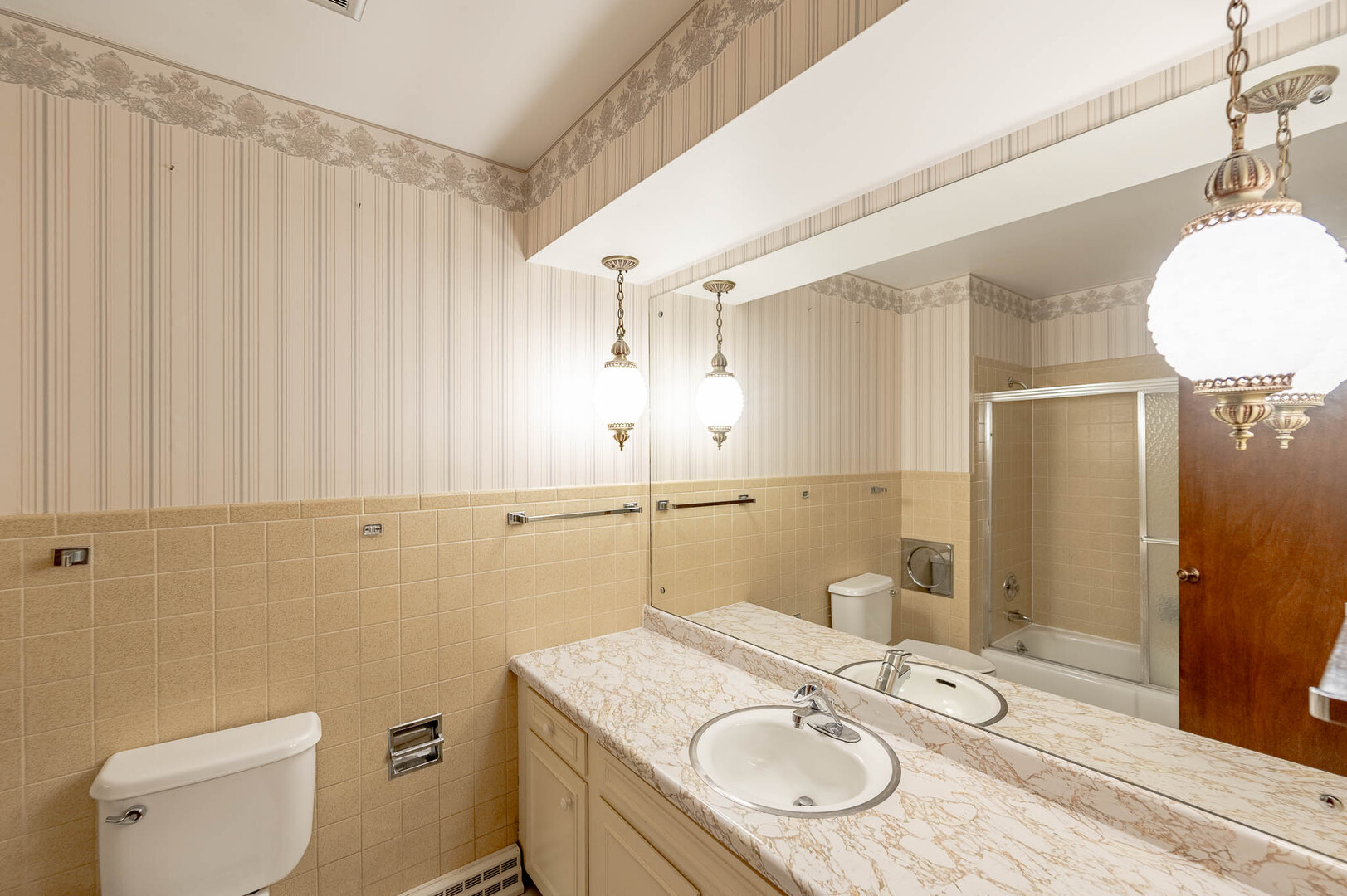 815 Ruth Drive Elgin, IL 60123 - Photo 9 of 20 Gallery Image 9