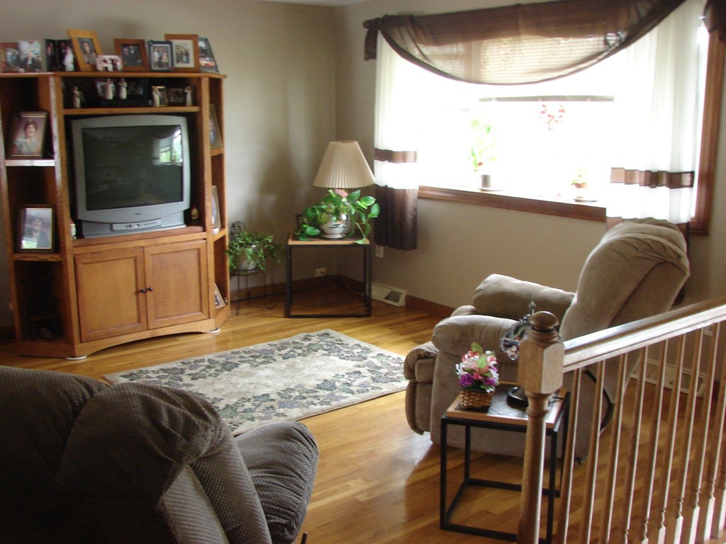 64 Temi Road Bellingham, MA 02019 - Photo 9 of 20 Gallery Image 9