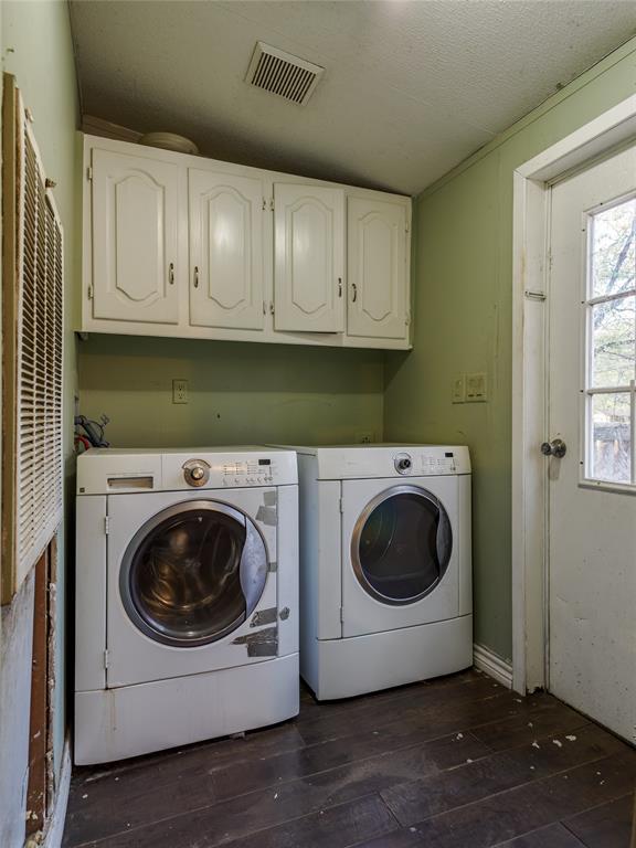 202 Forgotten Lane Mabank, TX 75156 - Photo 20 of 36 a utility room with sink dryer and washer