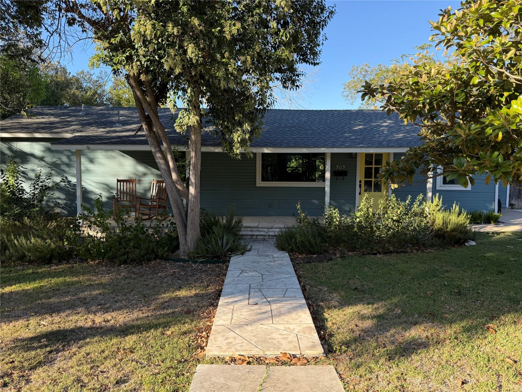 505 East 4th Street Georgetown, TX 78626 - Photo 18 of 18 a view of house with garden