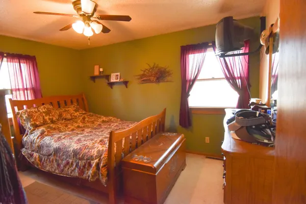 $240,000 | 105 Valley View Road, Karlstad, MN 56732