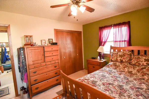 $240,000 | 105 Valley View Road, Karlstad, MN 56732
