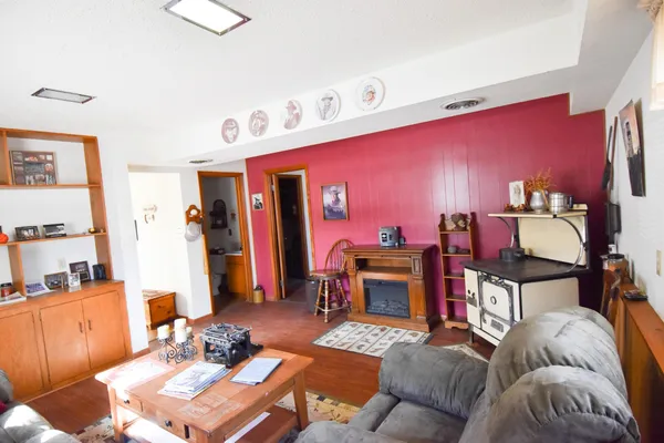 $240,000 | 105 Valley View Road, Karlstad, MN 56732