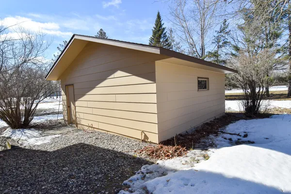 $240,000 | 105 Valley View Road, Karlstad, MN 56732