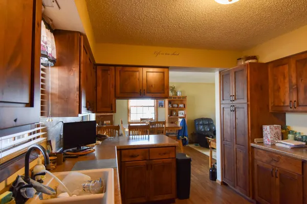 $240,000 | 105 Valley View Road, Karlstad, MN 56732