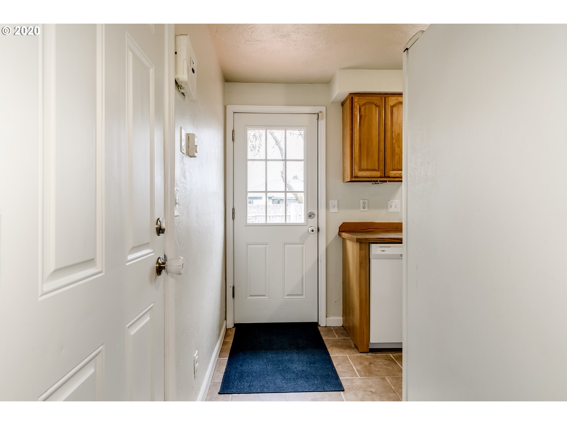 424 South 43rd Street Springfield, OR 97478 - Photo 13 of 32