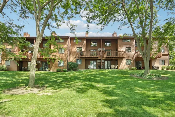 $399,900 | 6930 238th Avenue, Unit 6, Paddock Lake, WI 53168