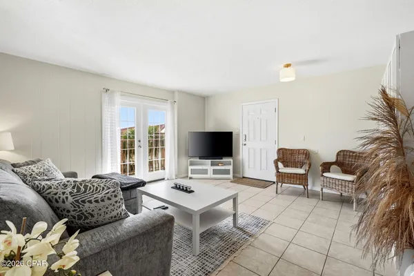 $185,000 | 2100 West Beach Drive, Unit B202, Panama City, FL 32401