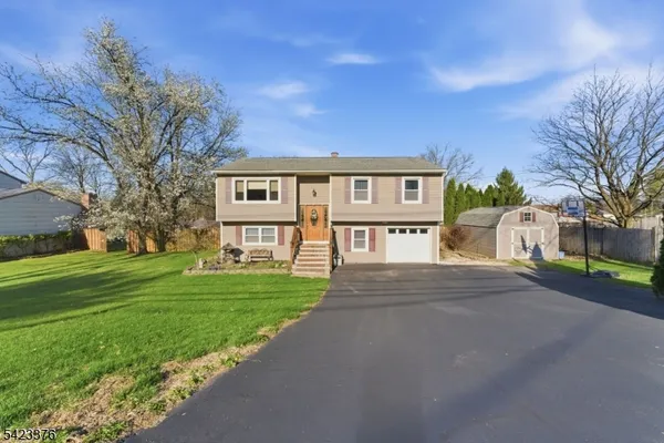 $399,990 | 403 Red School Lane, Phillipsburg, NJ 08865