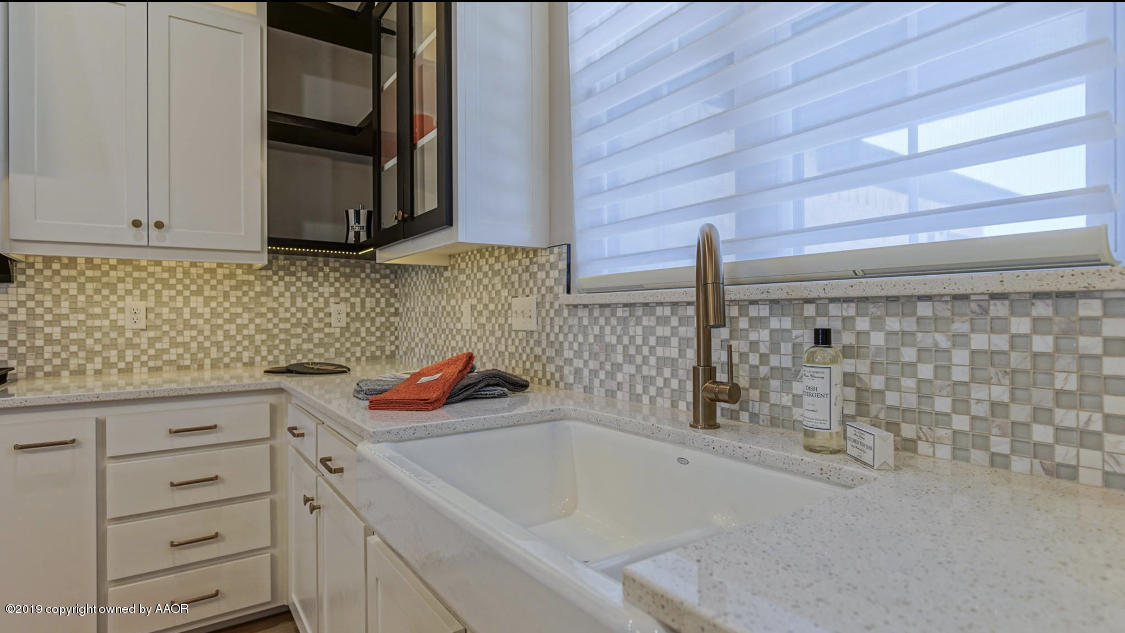 6720 Arnot Road Amarillo, TX 79119 - Photo 15 of 68 Kitchen