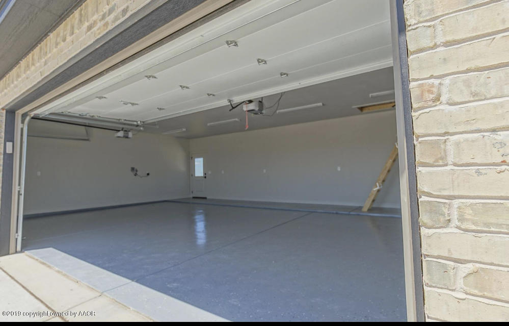 6720 Arnot Road Amarillo, TX 79119 - Photo 65 of 68 Garage