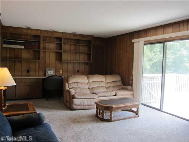 3324 Allred Road Lexington, NC 27292 - Photo 6 of 13 Den/Family/Great Room.