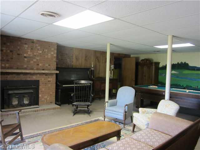 3324 Allred Road Lexington, NC 27292 - Photo 10 of 13 Den/Family/Great Room.
