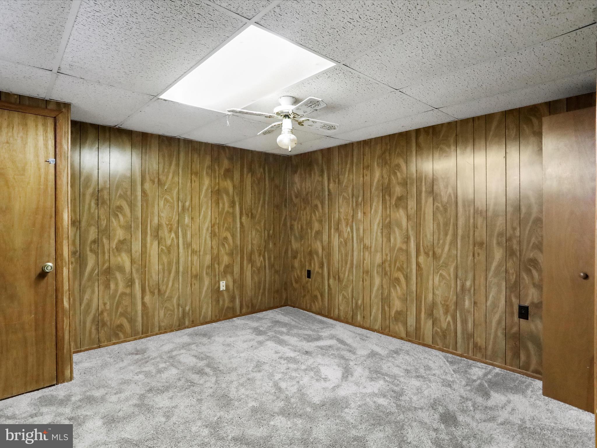12440 Indian Springs Road Clear Spring, MD 21722 - Photo 20 of 35 a view of hallway with natural light