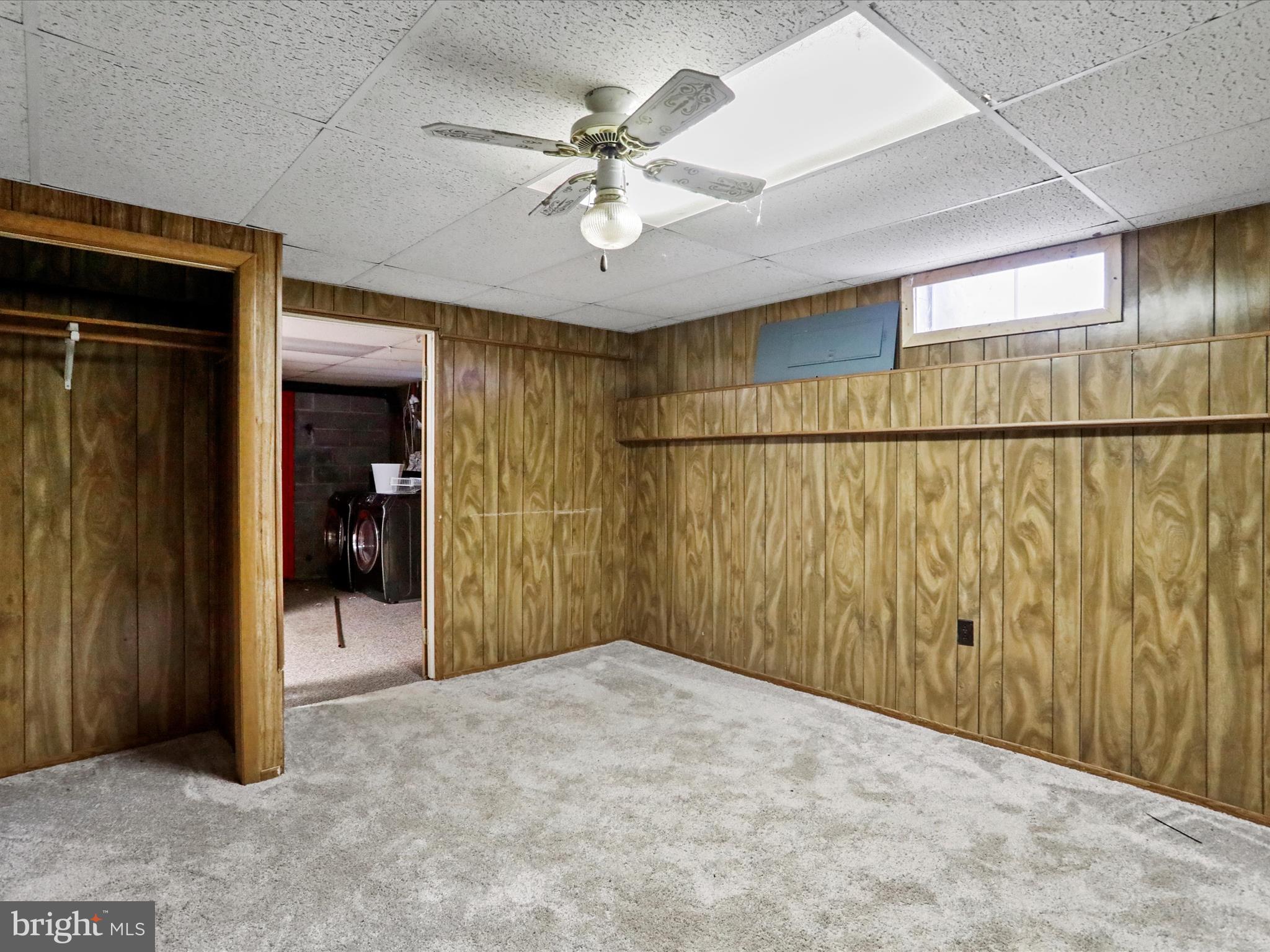 12440 Indian Springs Road Clear Spring, MD 21722 - Photo 21 of 35 en empty room with closet and a ceiling fan