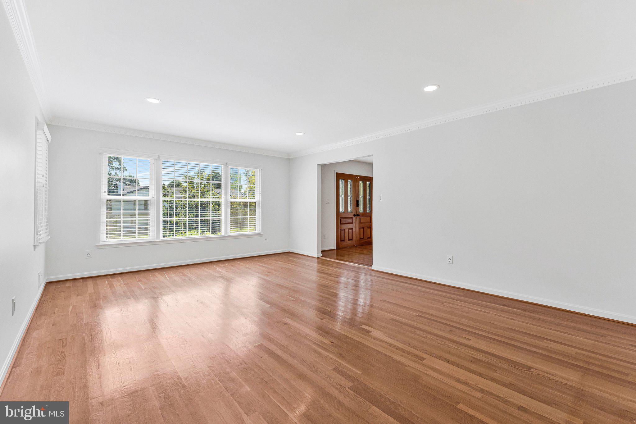 7730 Falstaff Road McLean, VA 22102 - Photo 10 of 83 Sunny living room with large windows