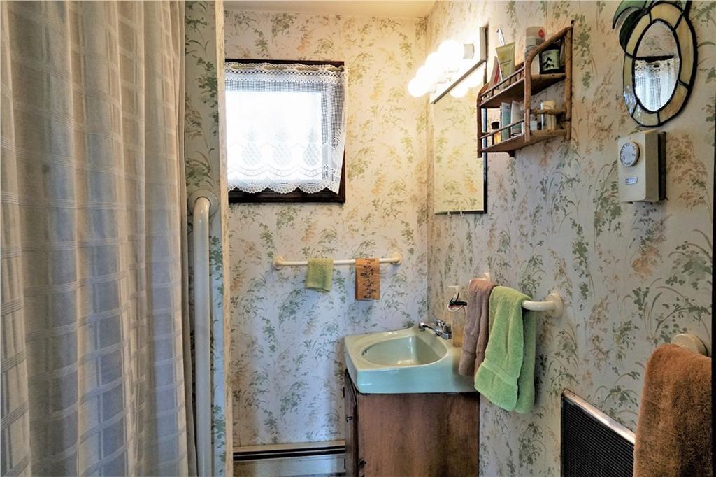 11 Alpine Road Bridgton, ME 04009 - Photo 26 of 35 Another bathroom.