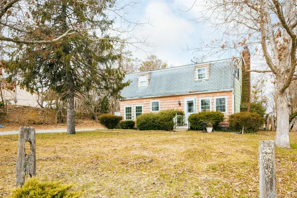 $449,000 | 51 Southaven Avenue, Medford, NY 11763