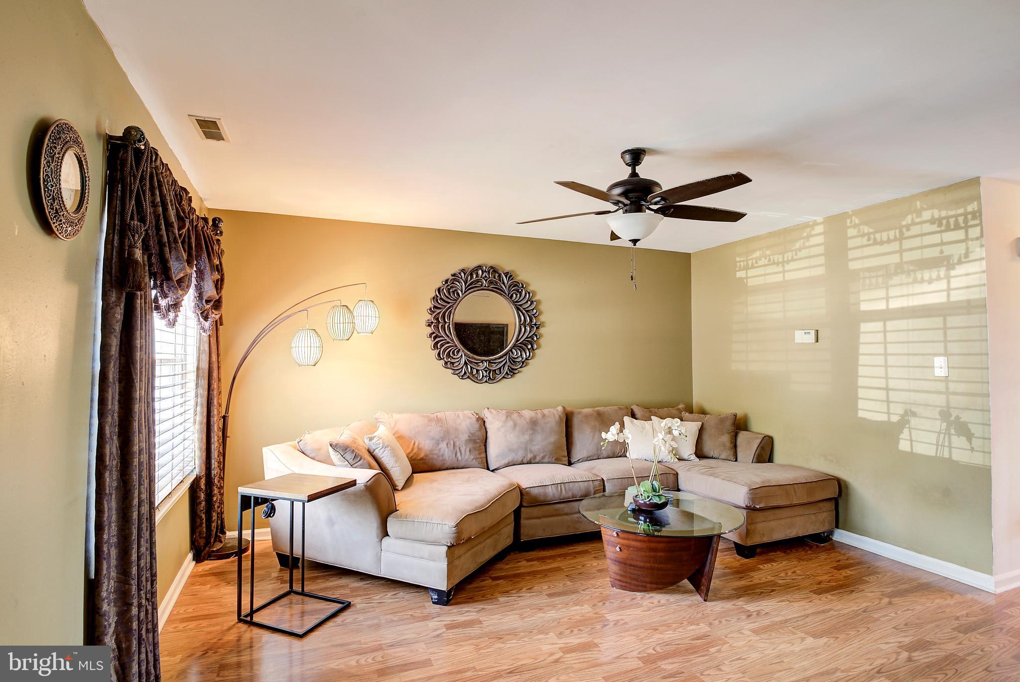 51 Millstream Road Pine Hill, NJ 08021 - Photo 6 of 31 Living Room