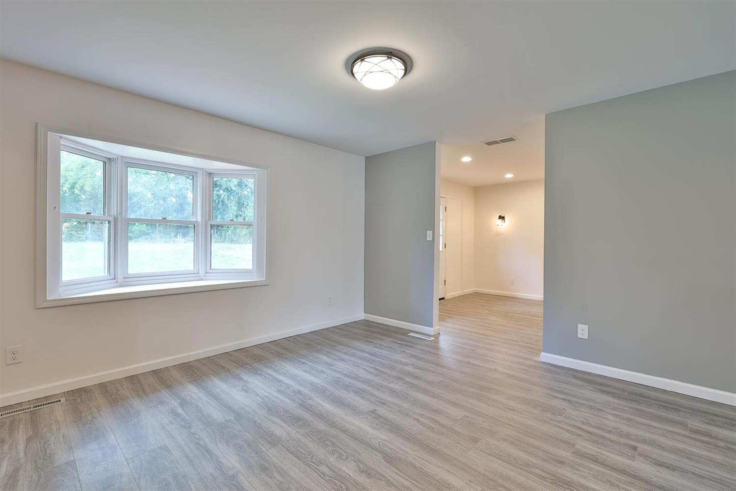 579 West Kemper Road Springdale, OH 45246 - Photo 13 of 36