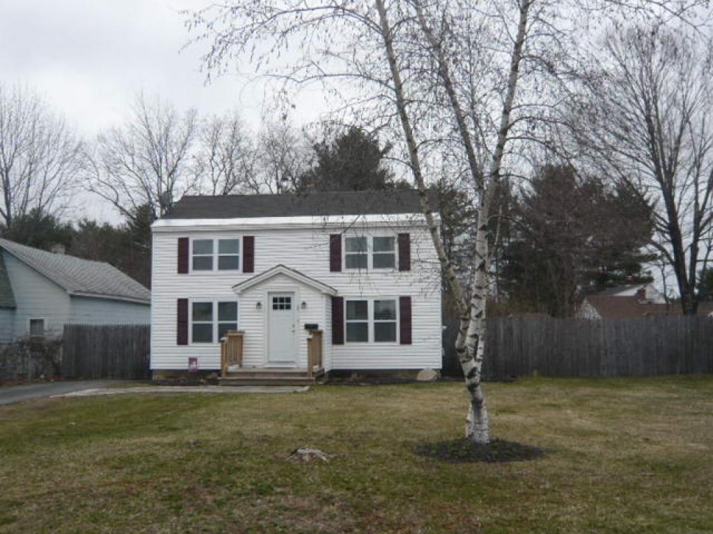 24 McDuffee Street Rochester, NH 03867 - Photo 1 of 10